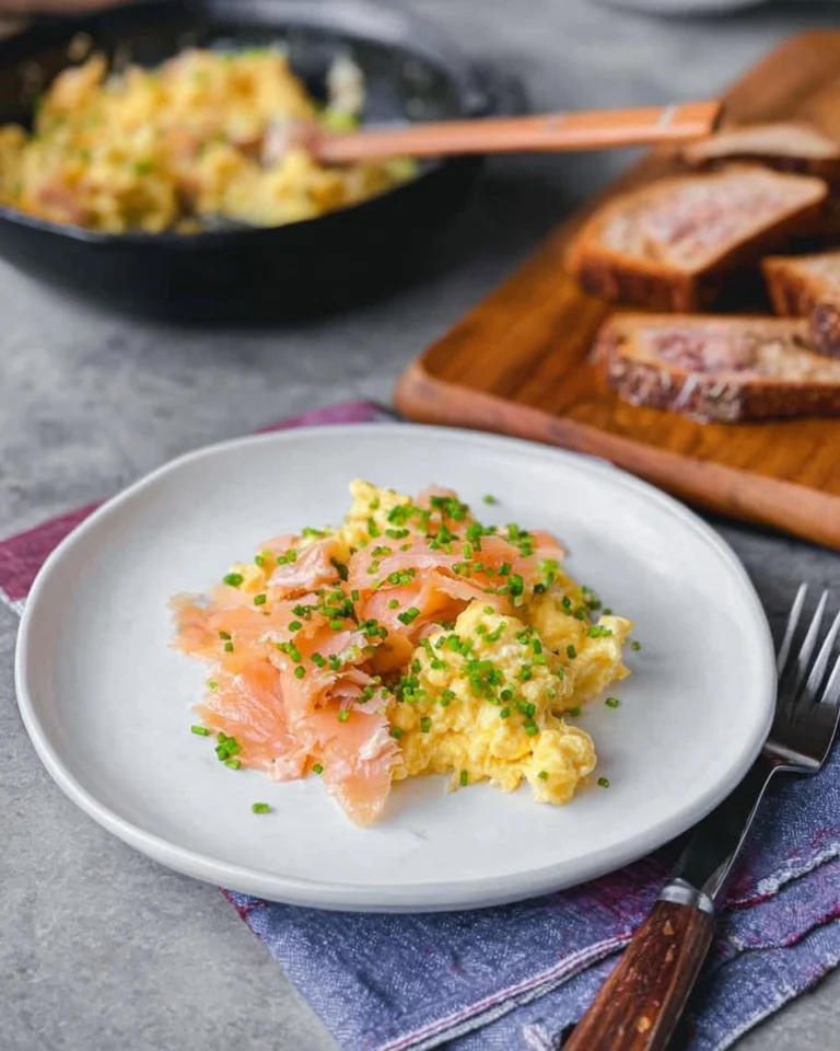 Soft-Scrambled-Eggs-with-Smoked-Salmon-amp-Chives-Toast-or-Bagel